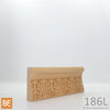Cimaise en fibre de bois embossé - 186L Feuilles d'acanthe - 5/8 x 2-1/8 - MDF | Embossed MDF chair rail - 186L Acanthus leaves - 5/8 x 2-1/8 - Fiberboard