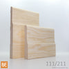 Ensemble plinthe et cadrage en bois - 111 et 211 Minimaliste | Wood baseboard and casing assortment - 111 and 211 Minimalist