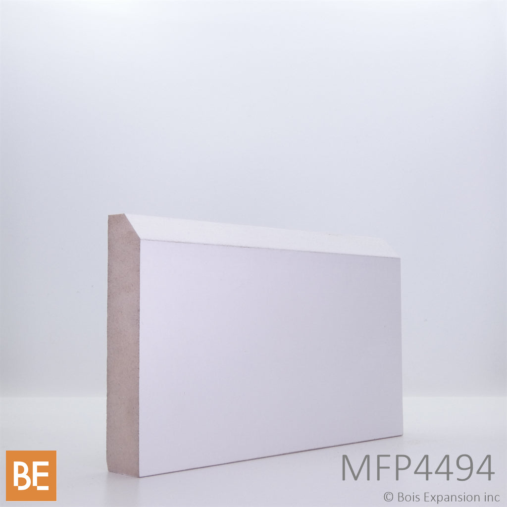 Cadrage en fibre de bois avec apprêt - MFP4494 Zen - 3/4 x 3-1/2 - MDF | Primed MDF casing - MFP494 Zen - 3/4 x 3-1/2 - Fiberboard